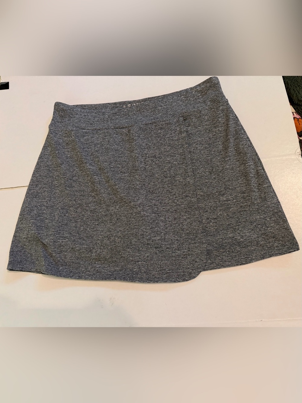 Soybu Sz S/M 15.5” L gray wrap skort, like new